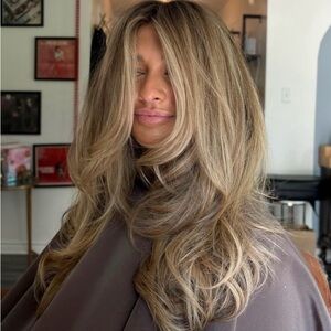 Luxy Hair dimensional natural blonde clip in hair extensions